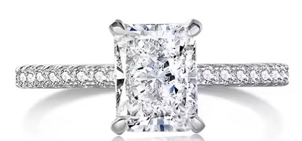 1–3 Carat D Colour Moissanite Engagement Ring