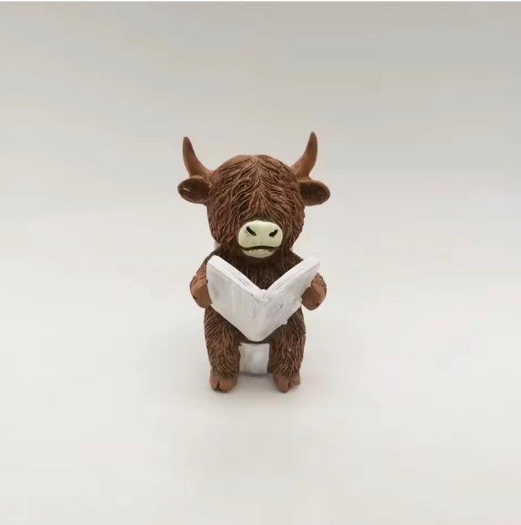 Fun Cute Resin Highland Cow Reading Book Toilet Bathtub Statue