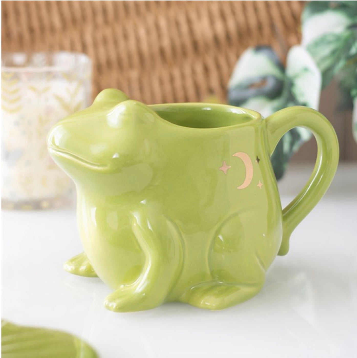 LUNA FROG SHAPED MUG AND LILY PAD SAUCER