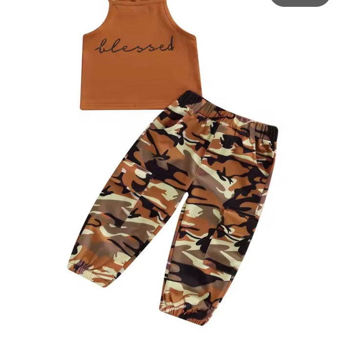 Girls Sleeveless Letter Print Sling Tank Tops + Elastic Waist Camouflage Trousers