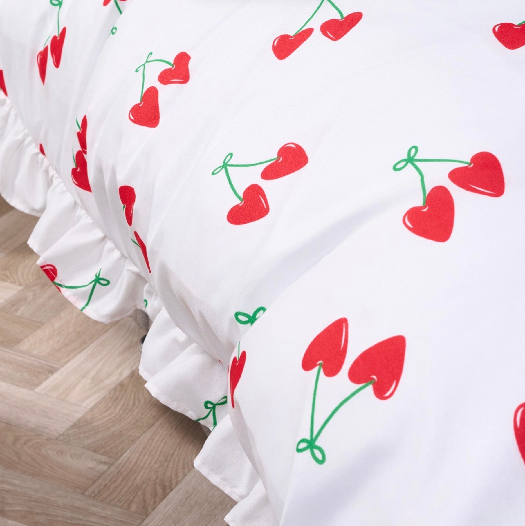 Cherry Print Frill Edge Duvet Set - White/Red