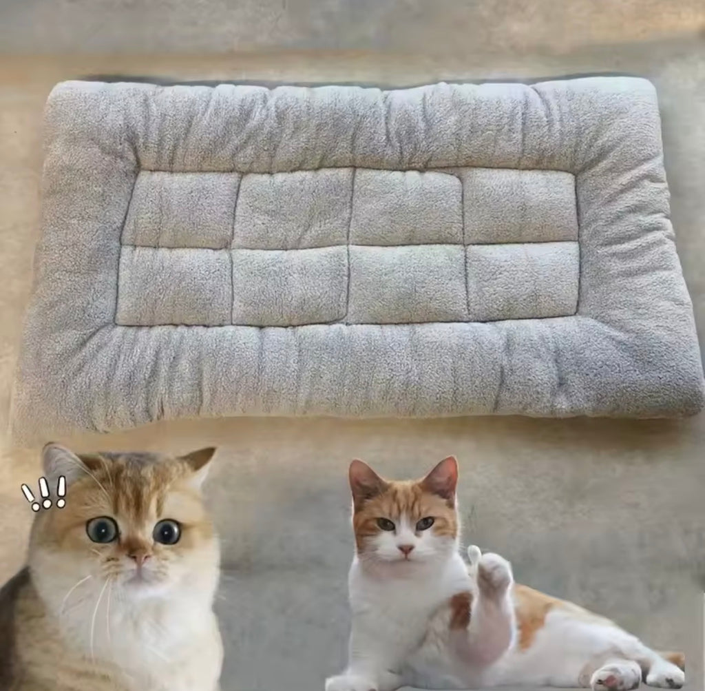 Luxury Plush Pet Bed – ultimate Comfort for Dogs & Cats.