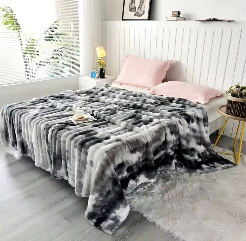 Luxurious Faux Rabbit Fur Bed Blanket