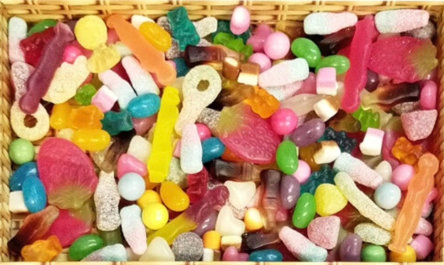 Retro Sweet Hamper 1.1KG Sweet Box