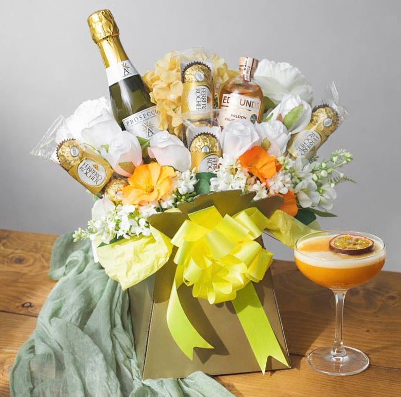 PORNSTAR MARTINI AND PROSECCO BOUQUET