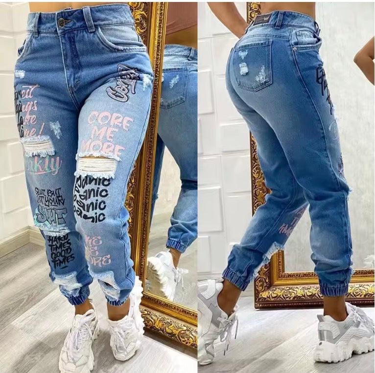 Letter Print Slant Pocket Ripped Jeans