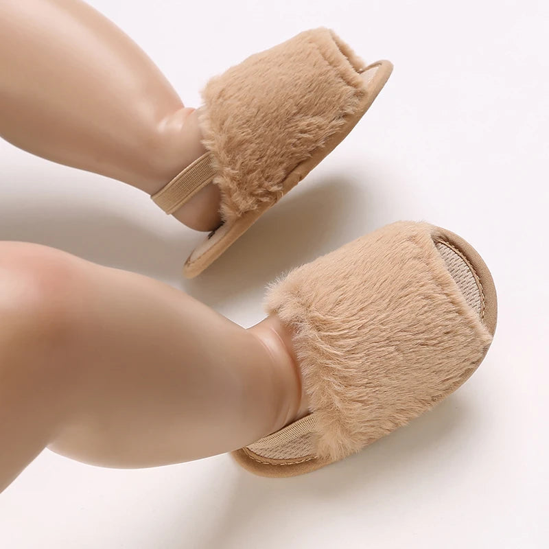 🌟 Baby Fluffy Faux Fur Slippers – Soft Sole Cosy Sandals (0–18 Months) 🌟
