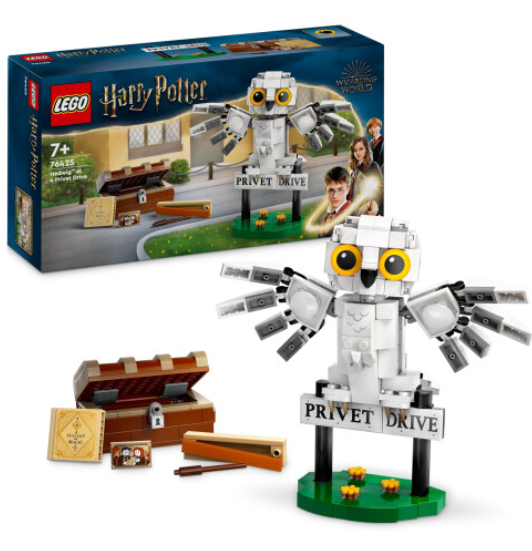 LEGO Harry Potter Hedwig at Privet Drive: Owl Figure