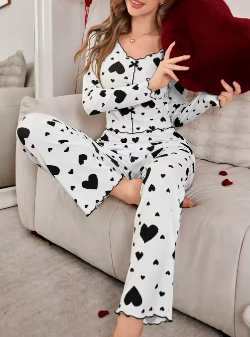 Women's Heart Print Long Sleeve Pyjama Set
