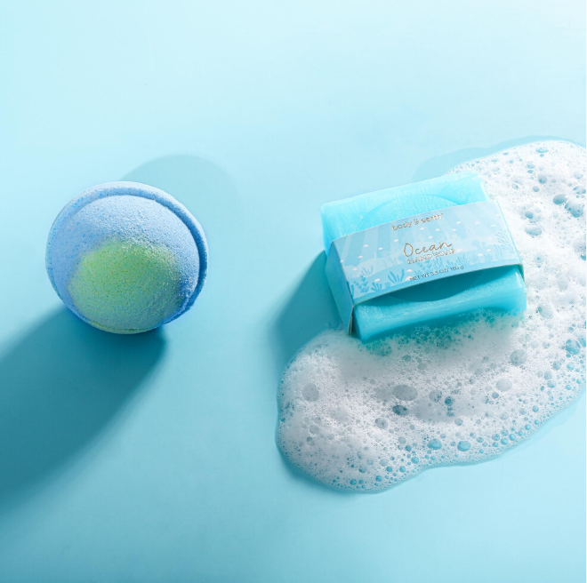 BODY & EARTH Pamper Gifts for Women, 5 Pcs Ocean Bath Spa Gift Set