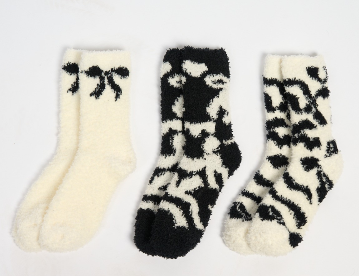Super Soft Fluffy Cosy Socks – Gorgeous Designs