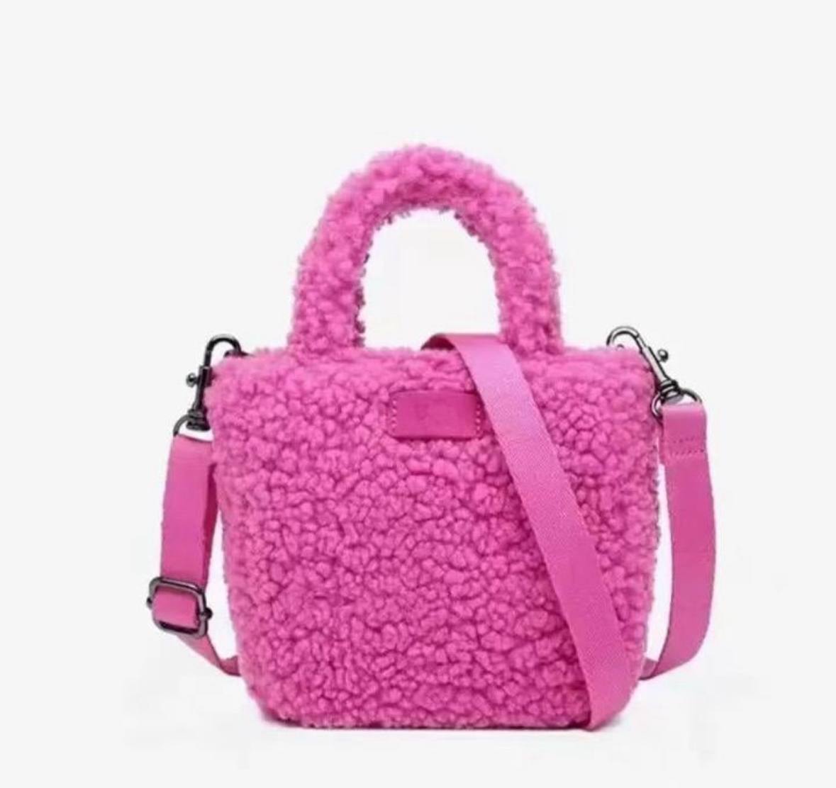 FLEECE STYLE HANDBAG🦋