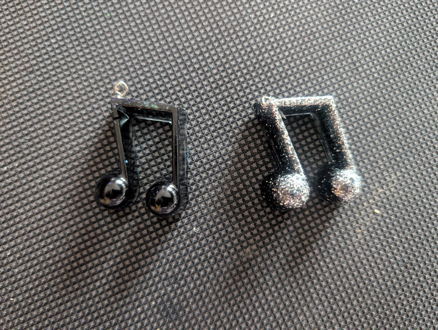 Music notes keyring